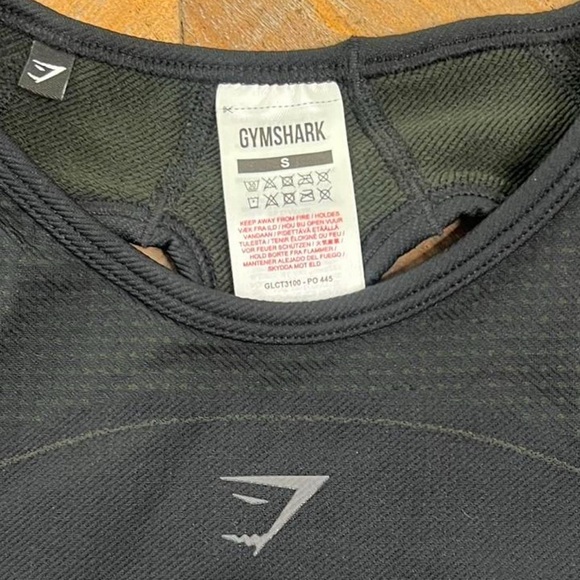 Gymshark bundle Black‎ and Gray Cropped Tops Size Small - Picture 6 of 7